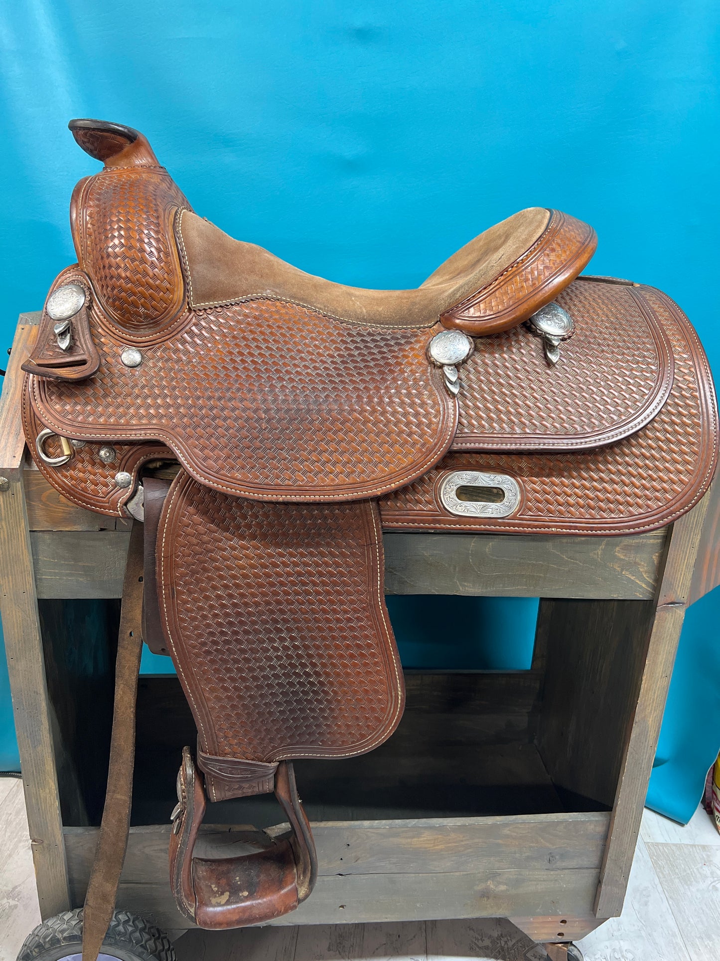 Broken Horn Western Saddle, 16