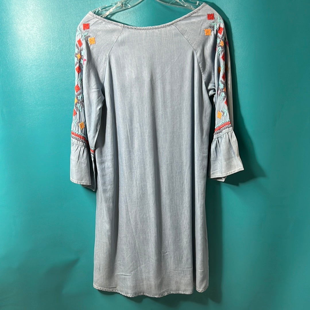 Blue Denim Roper Embroidered 3/4 Sleeve Dress, M