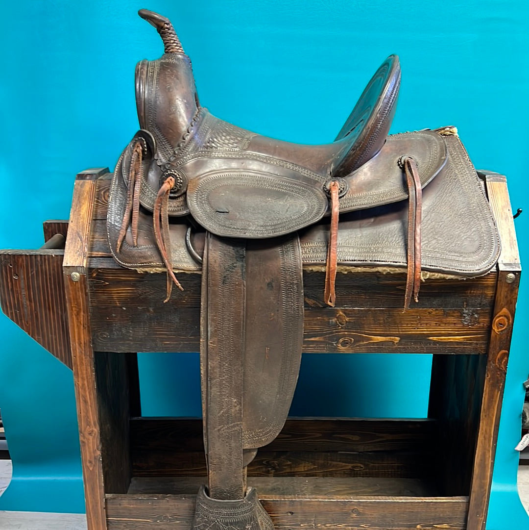 Vintage Ranch Saddle