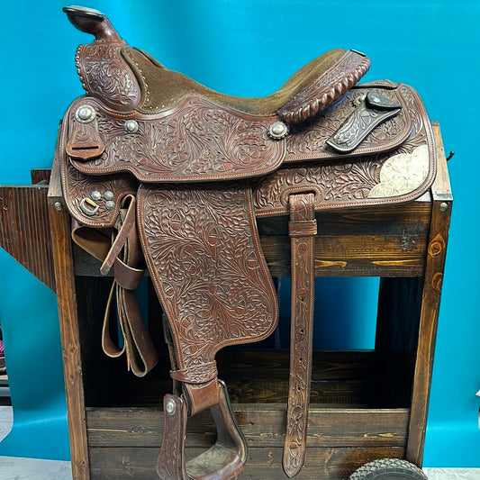 Victor Equitation Saddle