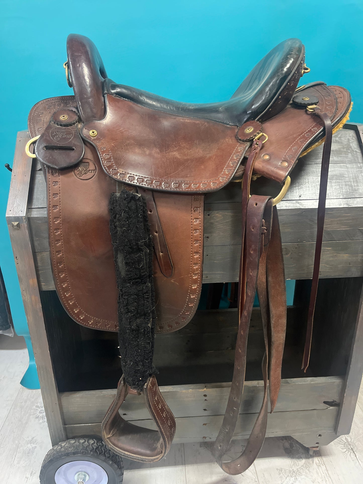 Imus Endurance Saddle