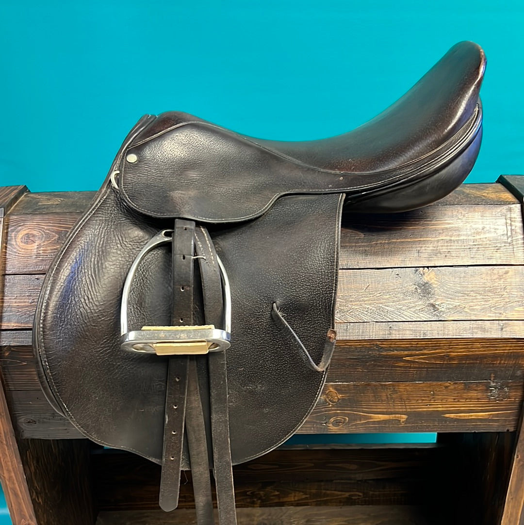 County Close Contact Saddle