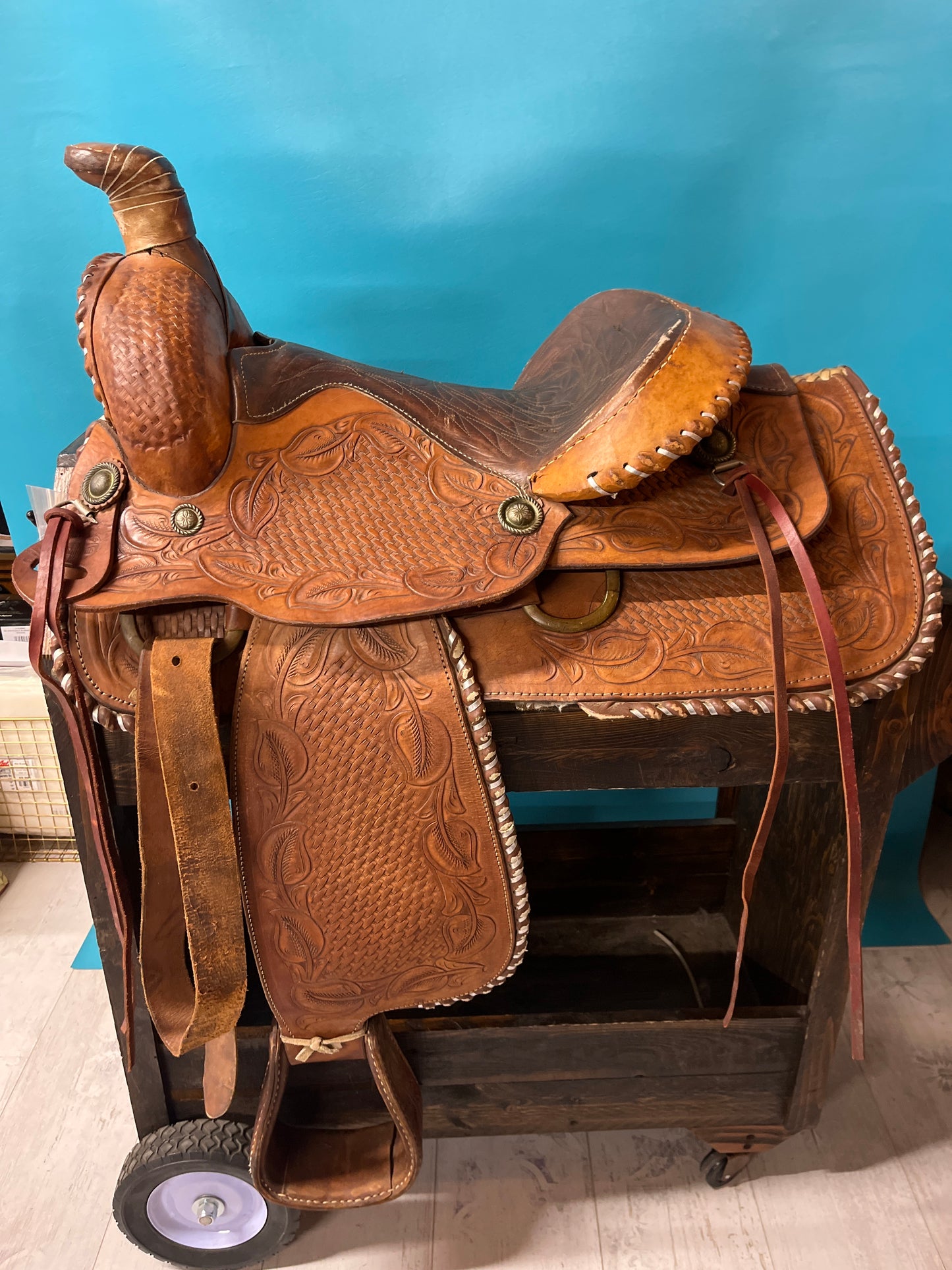 Long Horn Rope Saddle