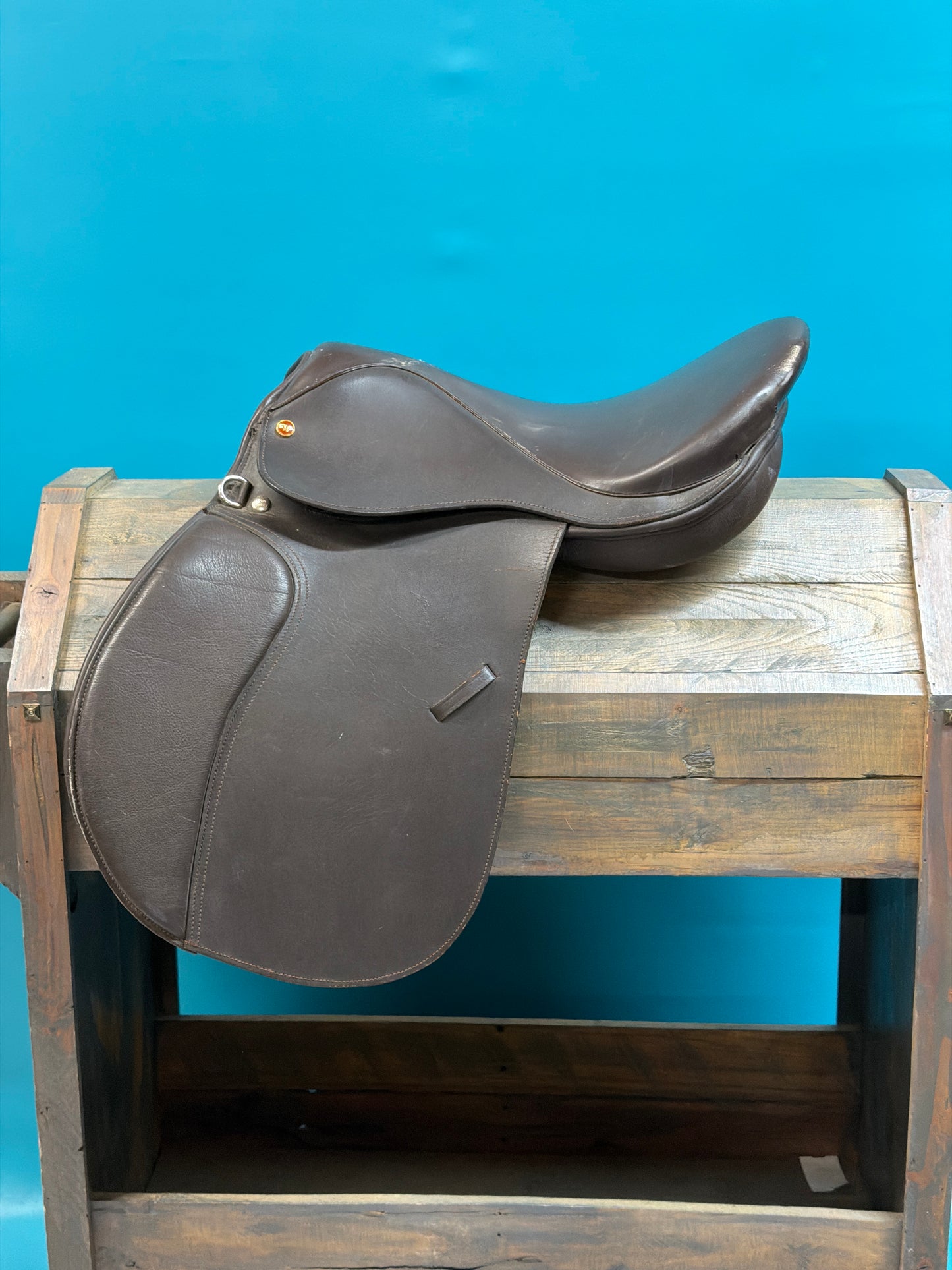 Brown Derby Original All purpose saddle, 17