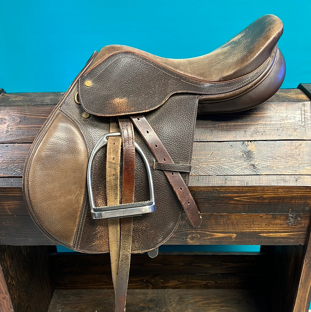 Bevel Close Contact Saddle