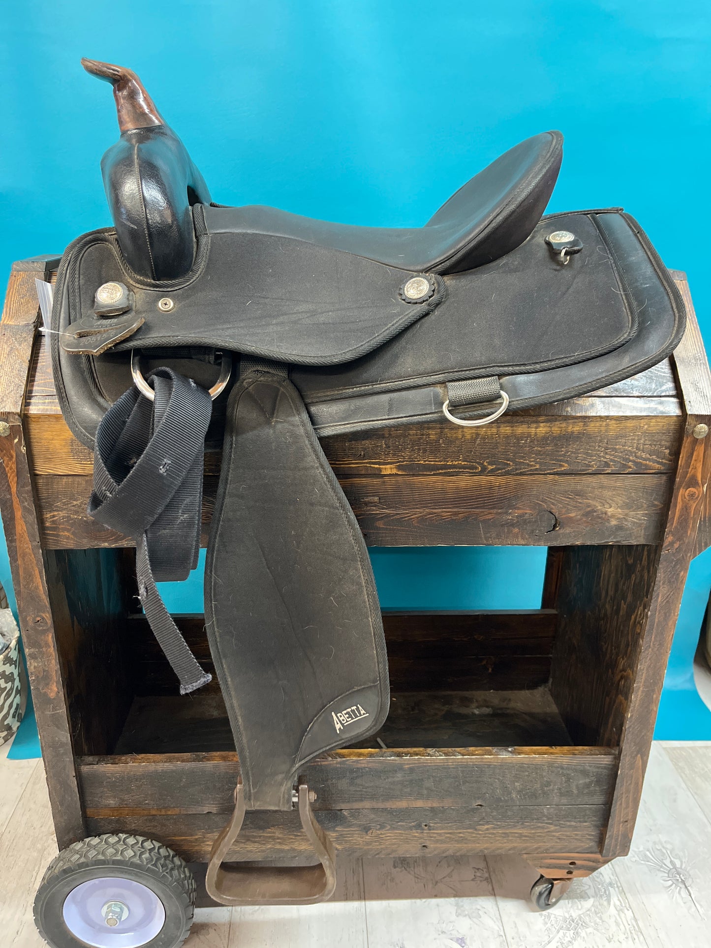 Abetta Western Saddle