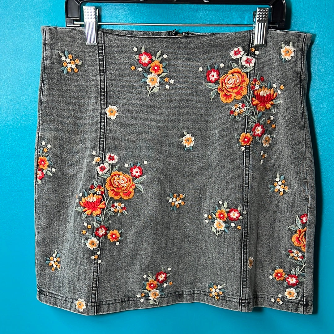 Black Denim Skirt W/flowers, S