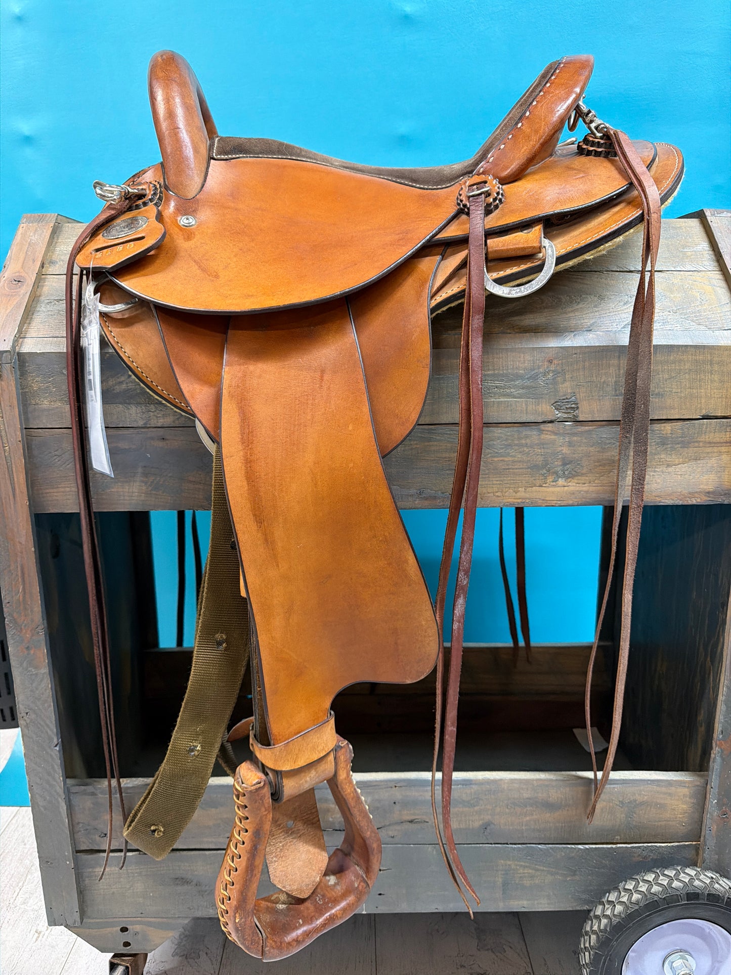 Crates Endurance Saddles, 15