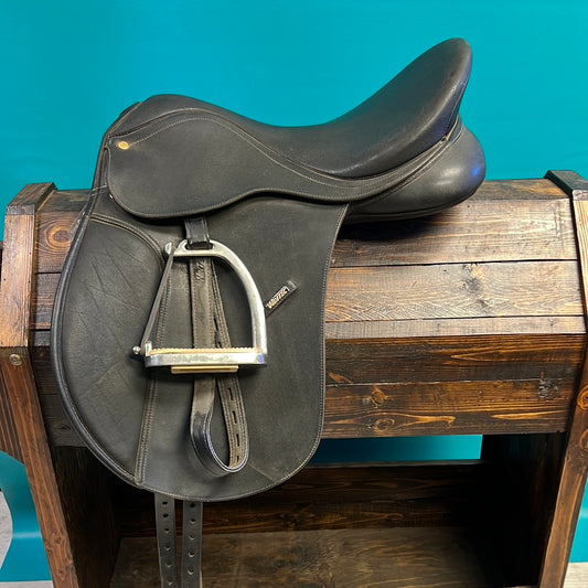 Wintec Wide w Cair All Purpose Saddle