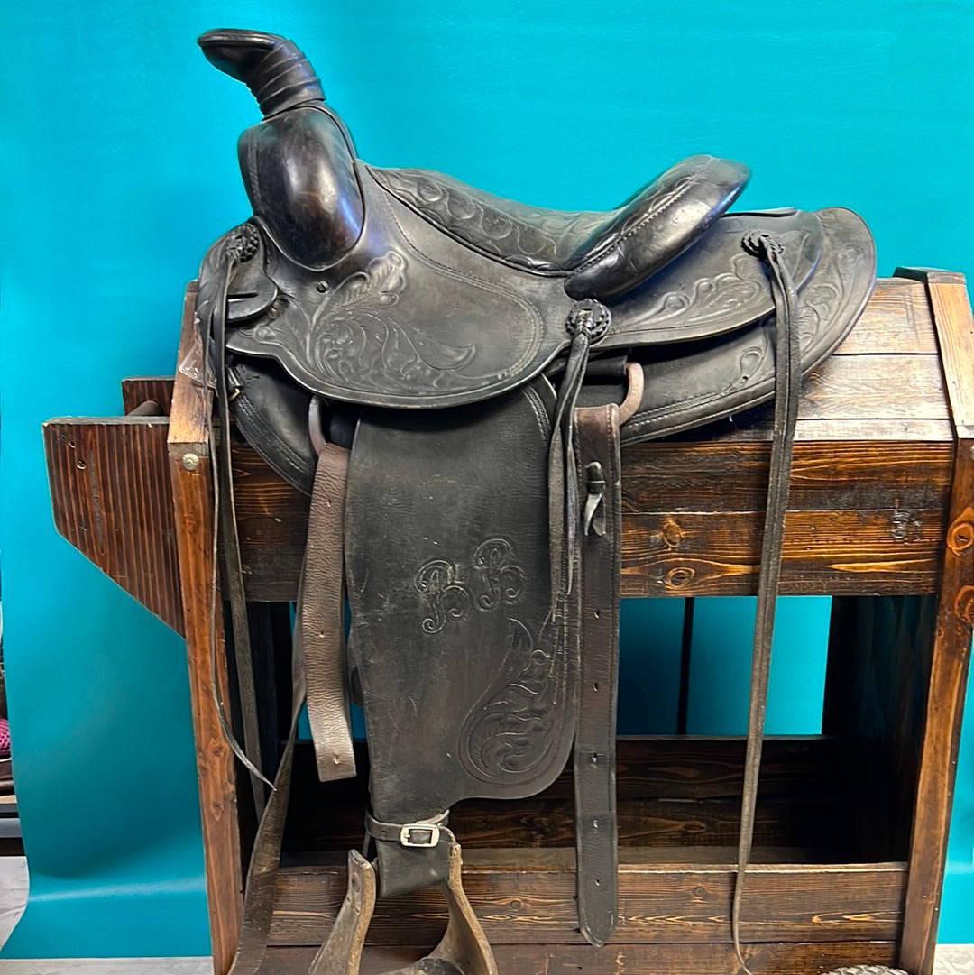 Roping Saddle