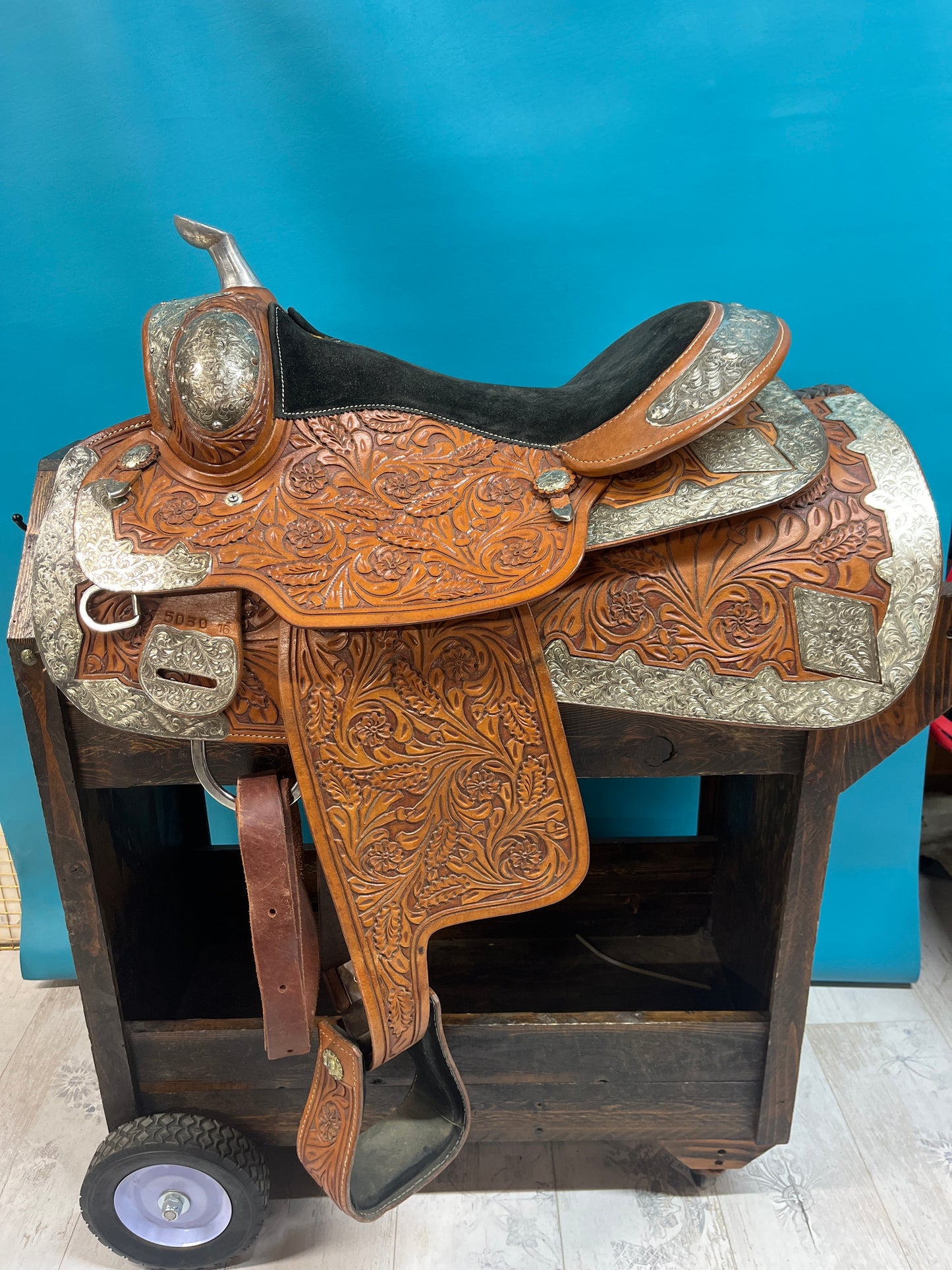 No makers mark Show Saddle