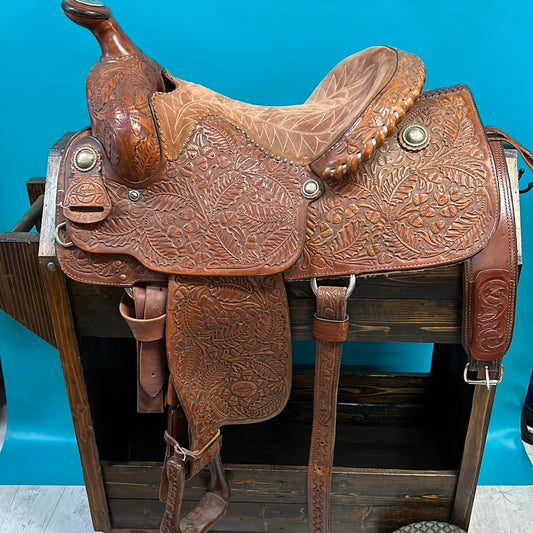 Long Horn Western Saddle