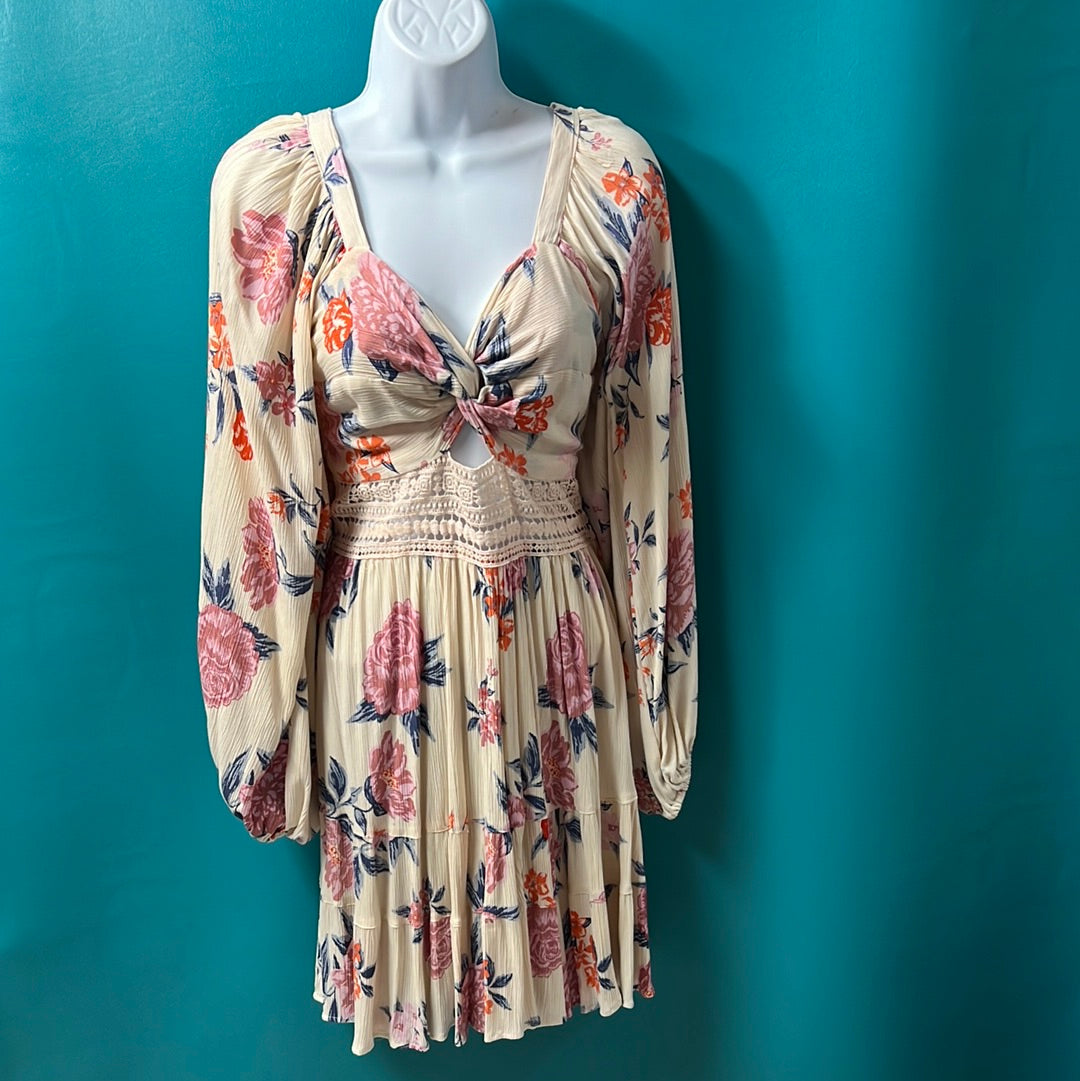 Angie Keyhole Floral Dress, M