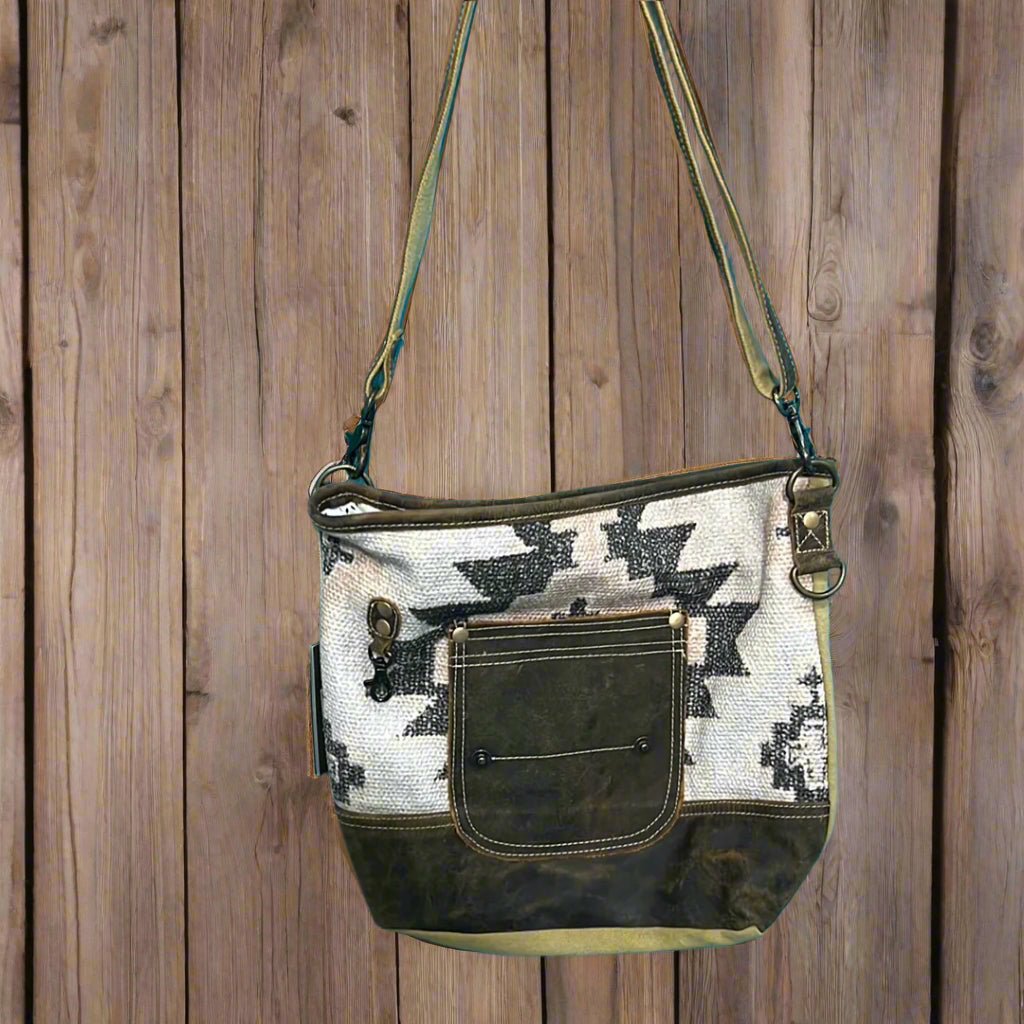 Myra Damn Cool Shoulder Bag