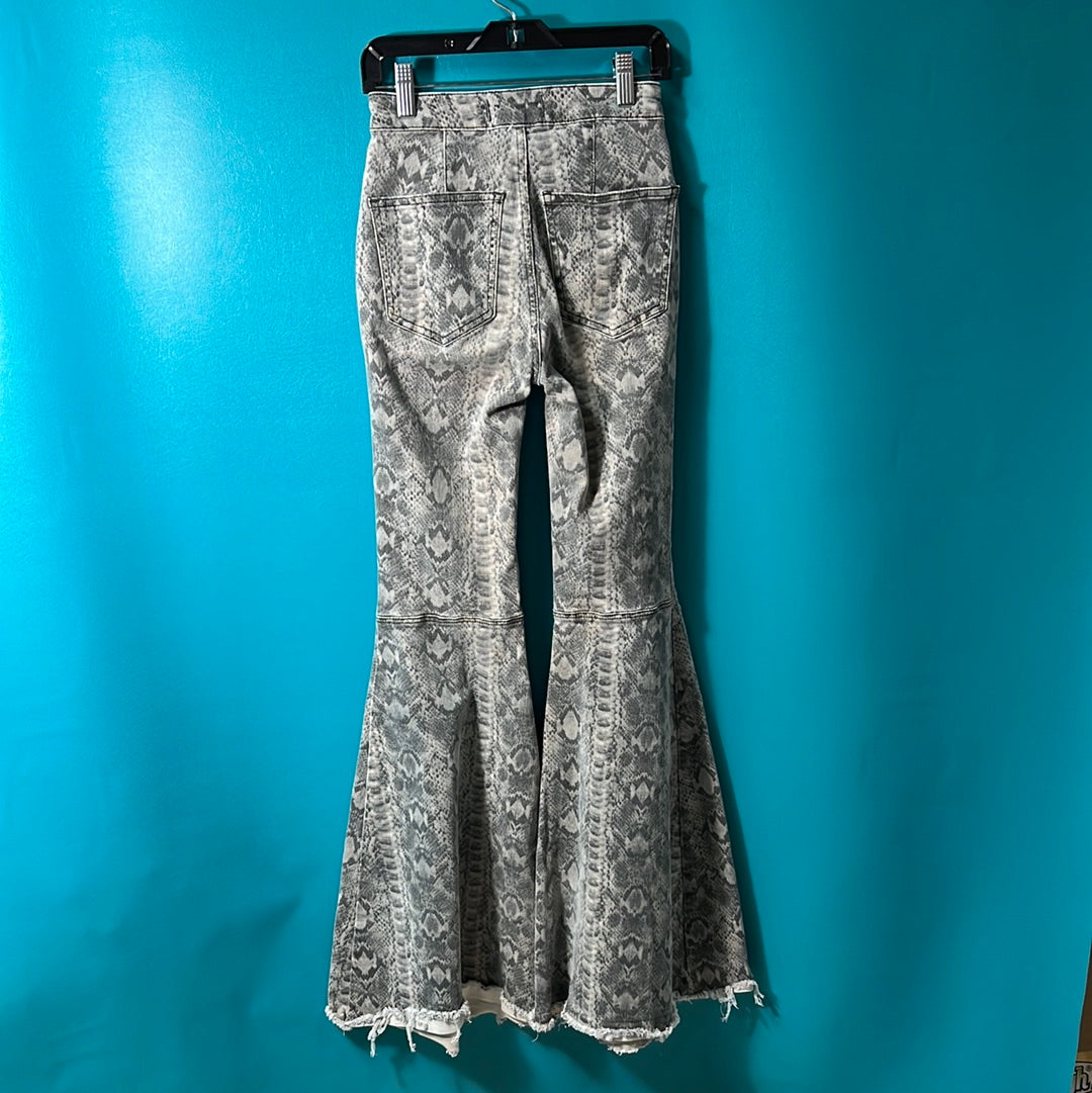 Gray We The Free, 24