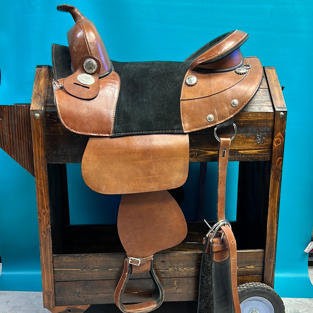 Sydney Saddleworks Treeless Saddle