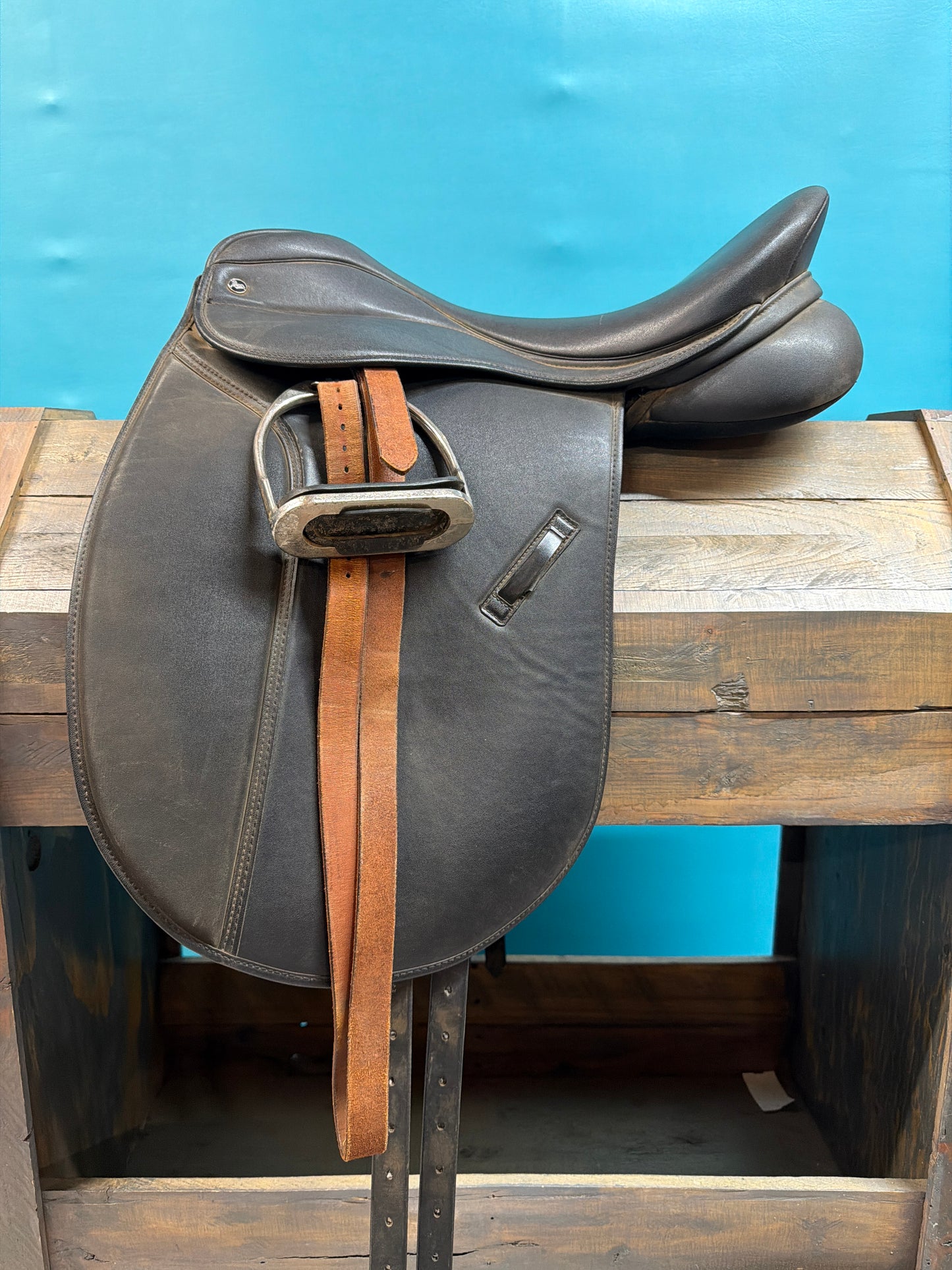 No makers Mark Dressage Saddle, 18