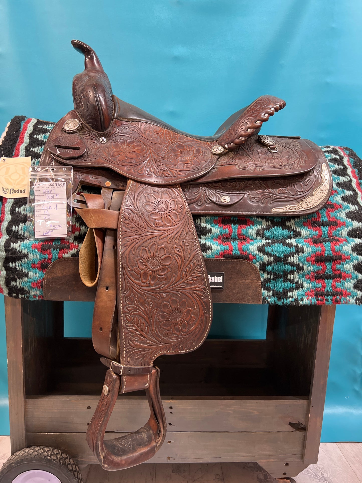 Dark Oil Circle Y Show Saddle, 15"