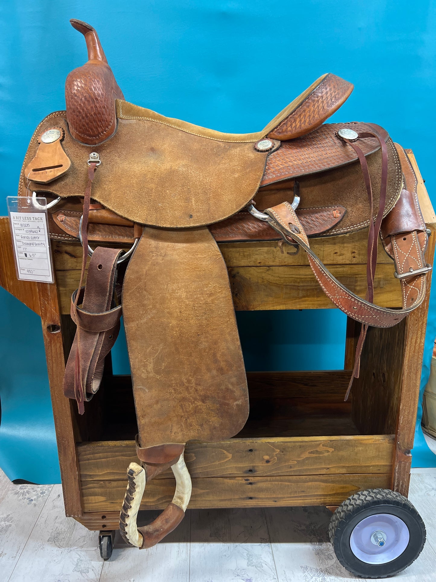 Diamond Quality Cutting saddle, 17