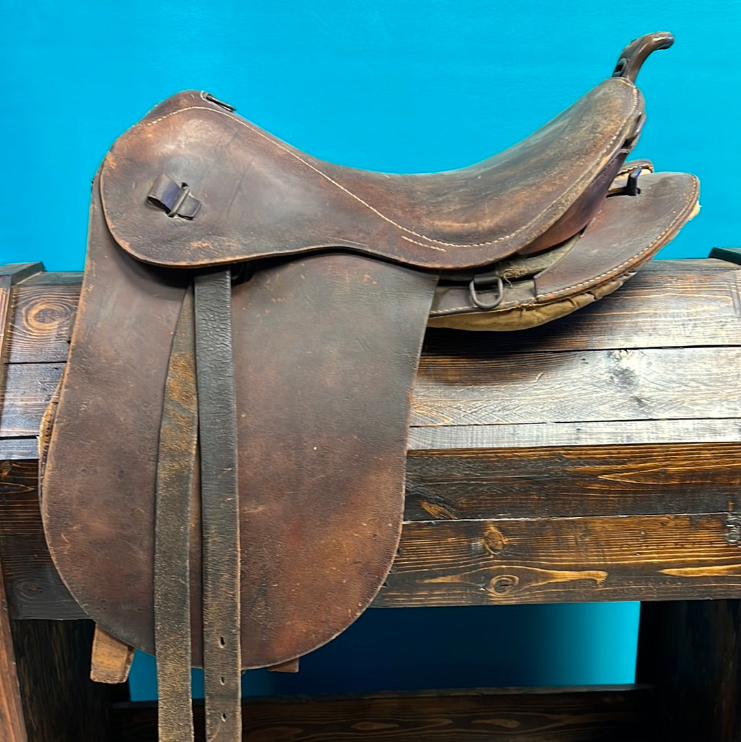 Cavalry Saddle