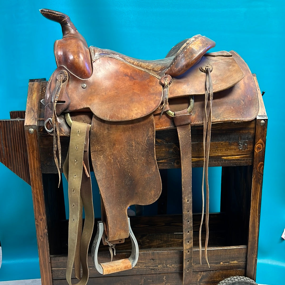 Roping Saddle