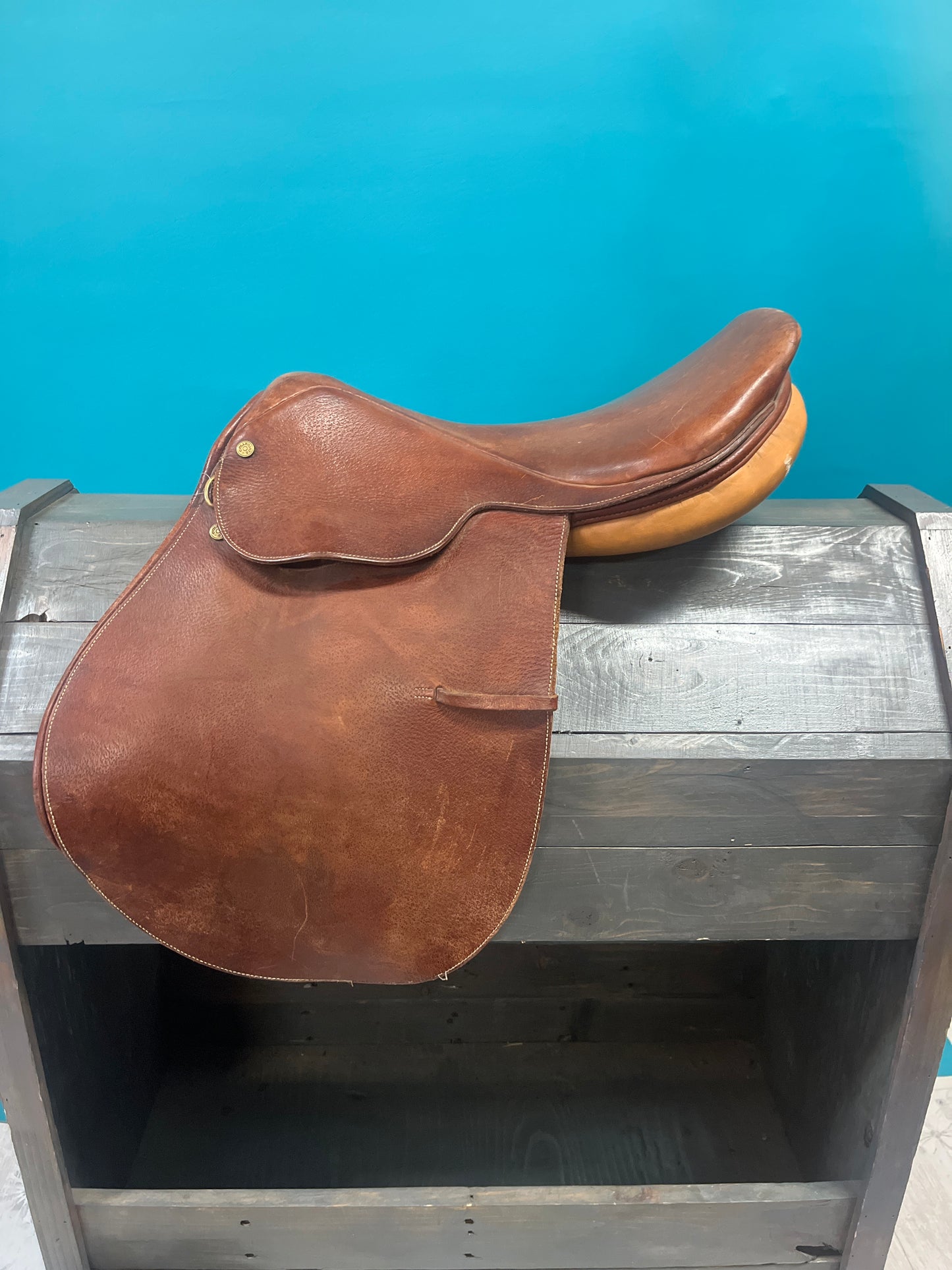 Collegiate Close Contact