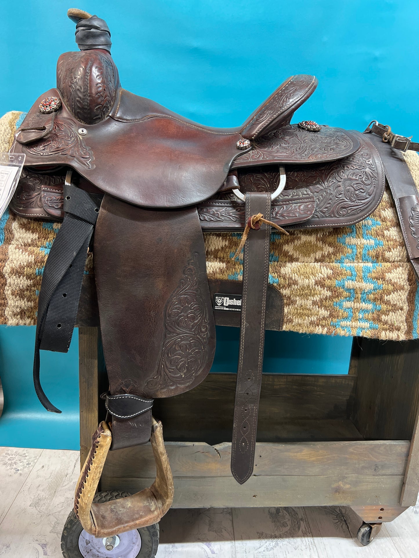 Circle Y Roping Saddle, 14.5