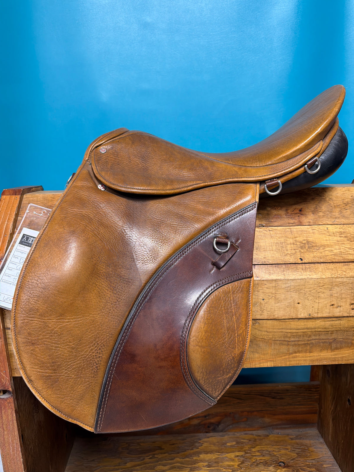 Courbette Dressage Saddle, 18.5