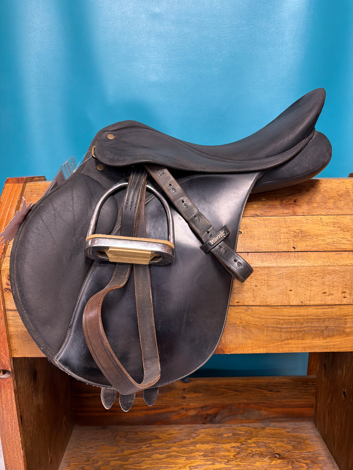 Wintec English Saddles not adjustable, 16.5