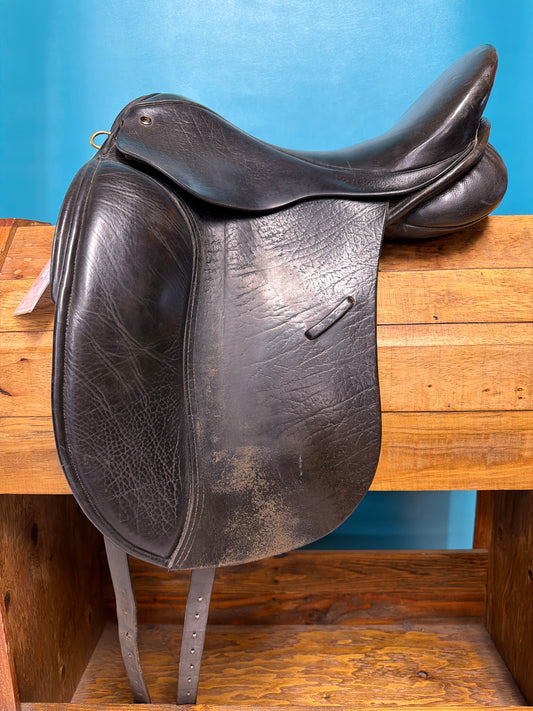 JRD Dressage saddle, 16.5