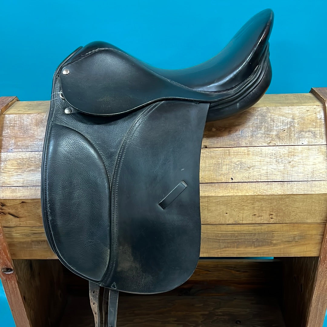 Dressage Saddle – A Bit Less Tack