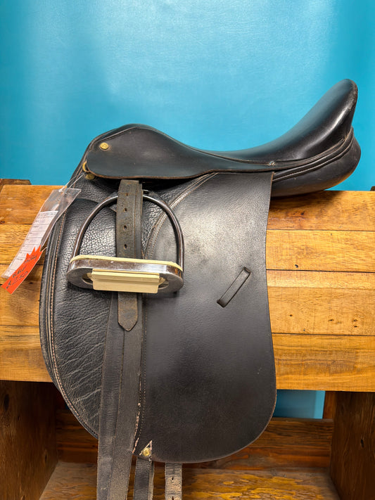 Collegiate Dressage Saddle