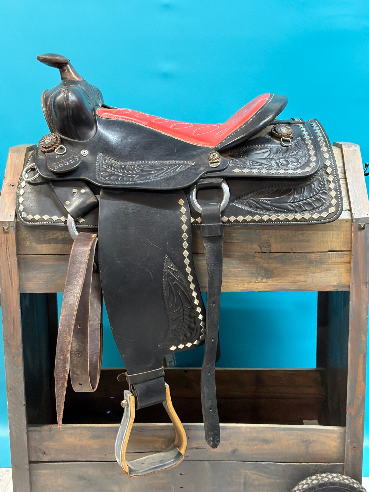 saddle up vintage, 15.5