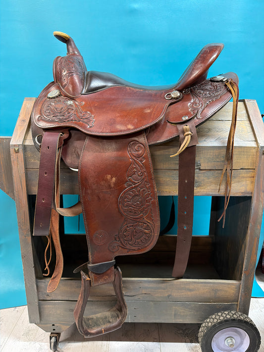 Circle Y Trail/Equitation saddle, 16
