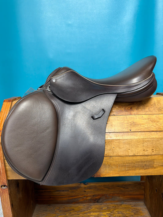 Loxley by Bliss Close Contact/Jump Saddle, 17.5
