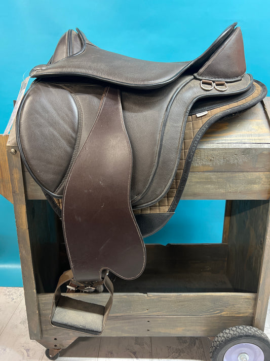 Brown Black Forest Treeless saddle, 2= 16 western