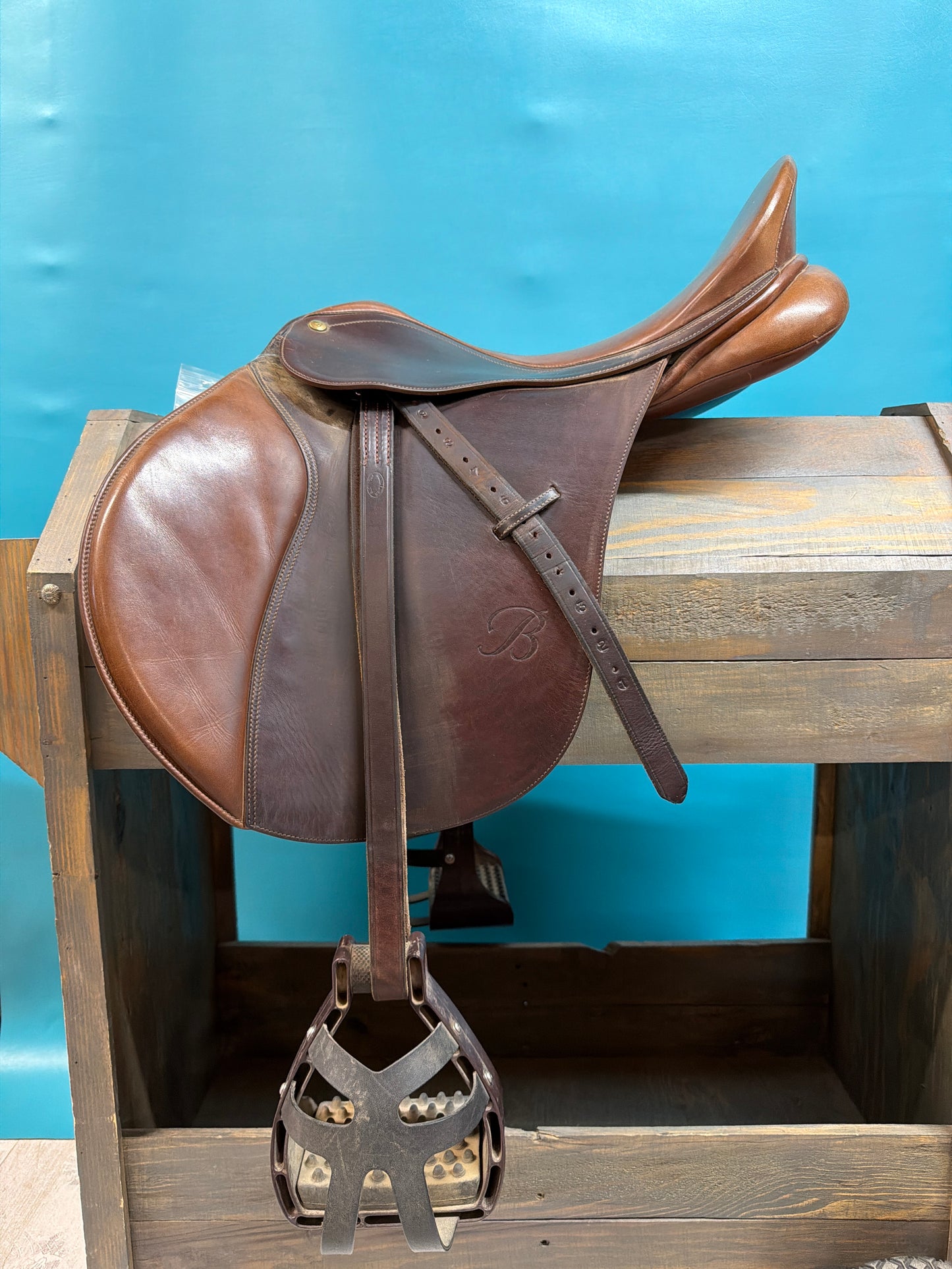 Bates Caprilli Close Contact Saddle, 17