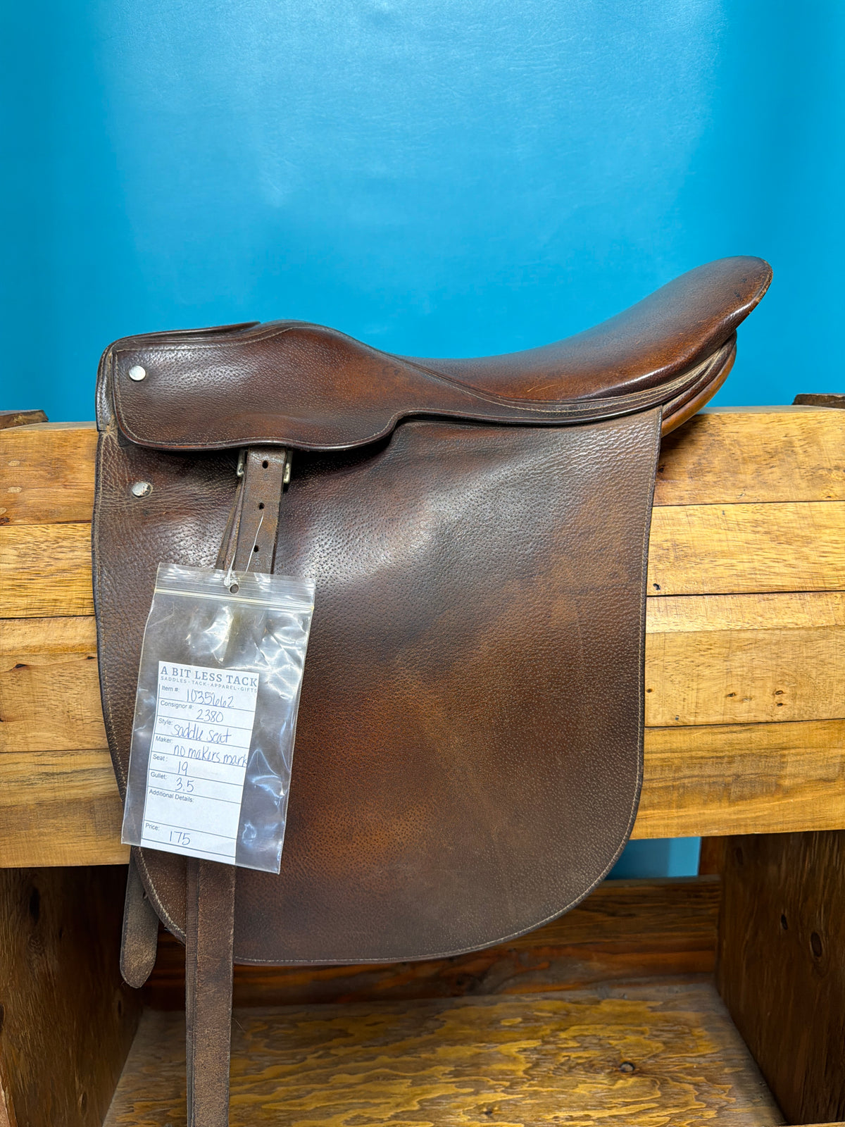 No Makers Mark Saddle Seat Saddle, 19
