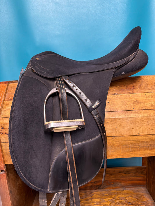 Wintec Pro Dressage Saddle, 17