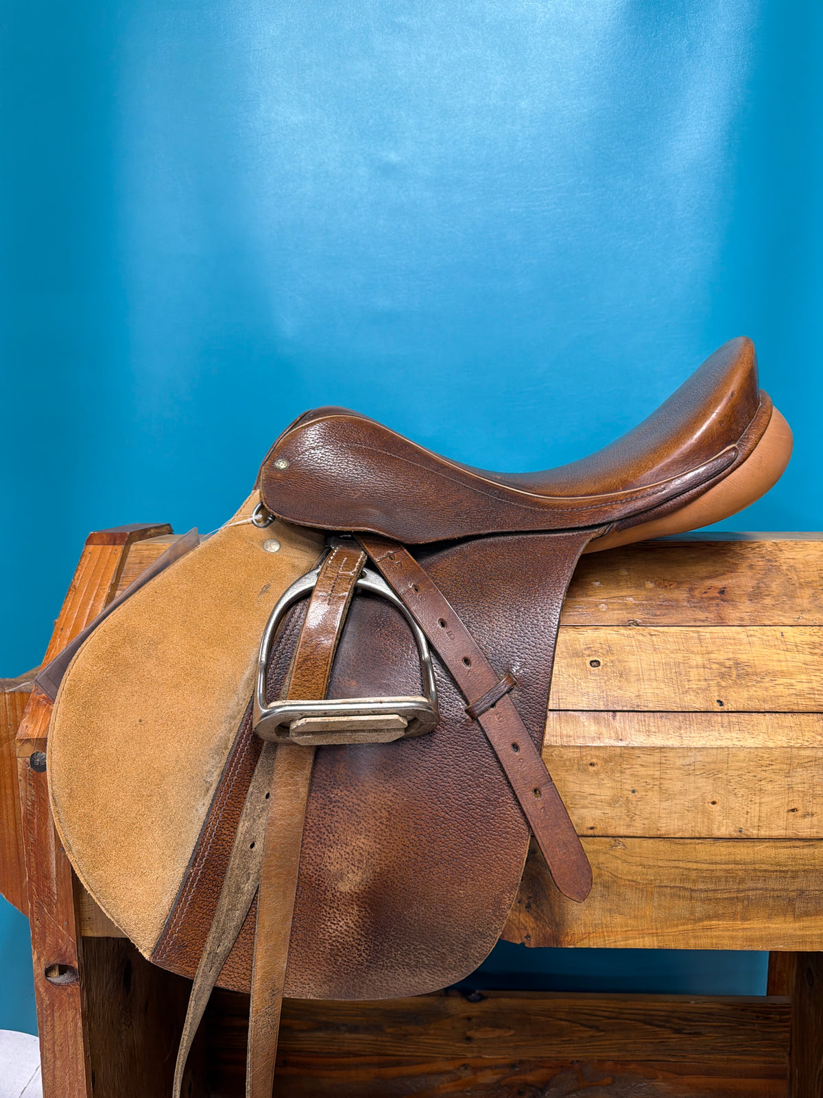 Courbette English Saddle, 17