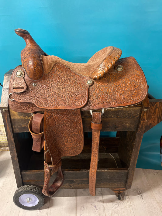 Long Horn Show Saddle