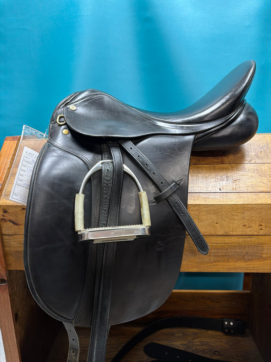 Circuit Dressage saddle, 17.5