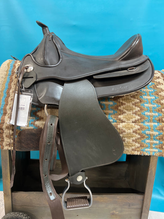 Brown Barefoot Arizona Treeless Saddle, 2= 10-16 pants