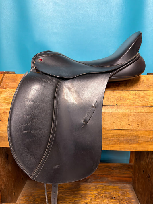 Albion Legend Dressage Saddle, 18