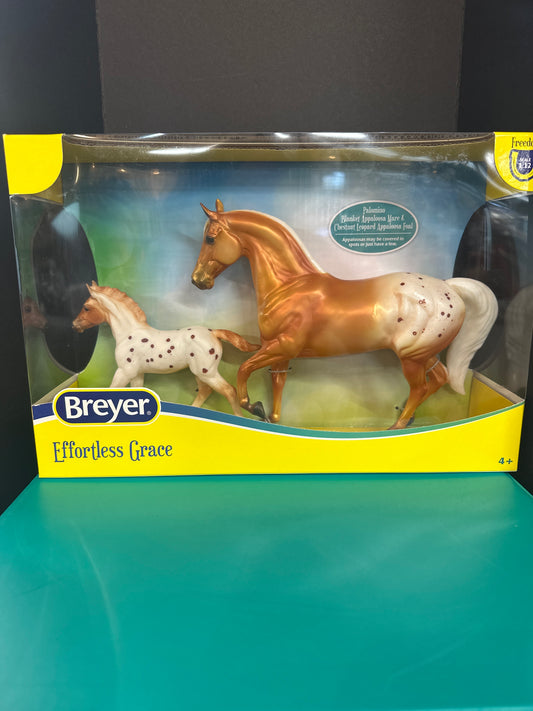 Breyer horse set