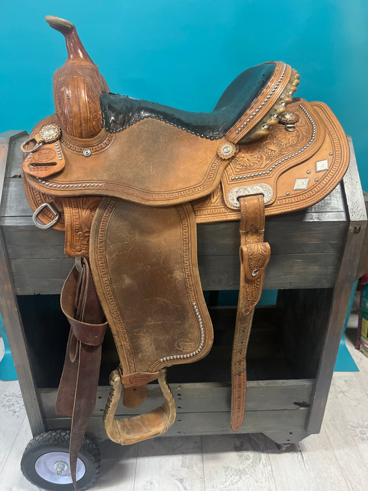 Courts Sharon Camarello Barrel Saddle