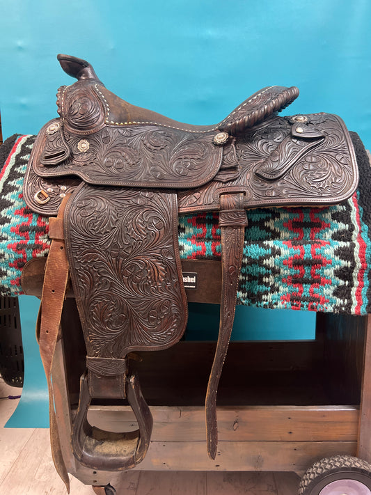 Victor Quality Equitation, 16