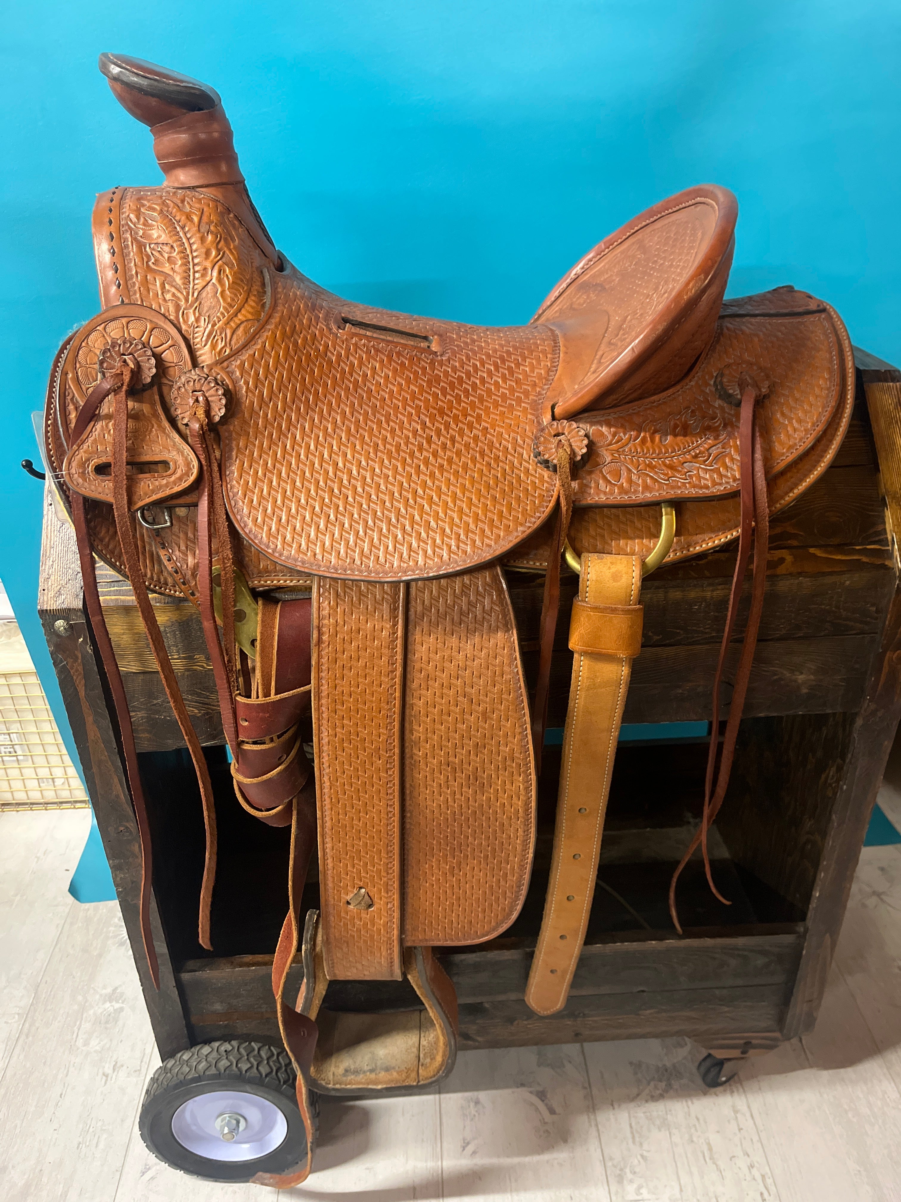 Hughes Apache Ranch Hughes Saddle Co. Ranch Saddle – A Bit Less Tack
