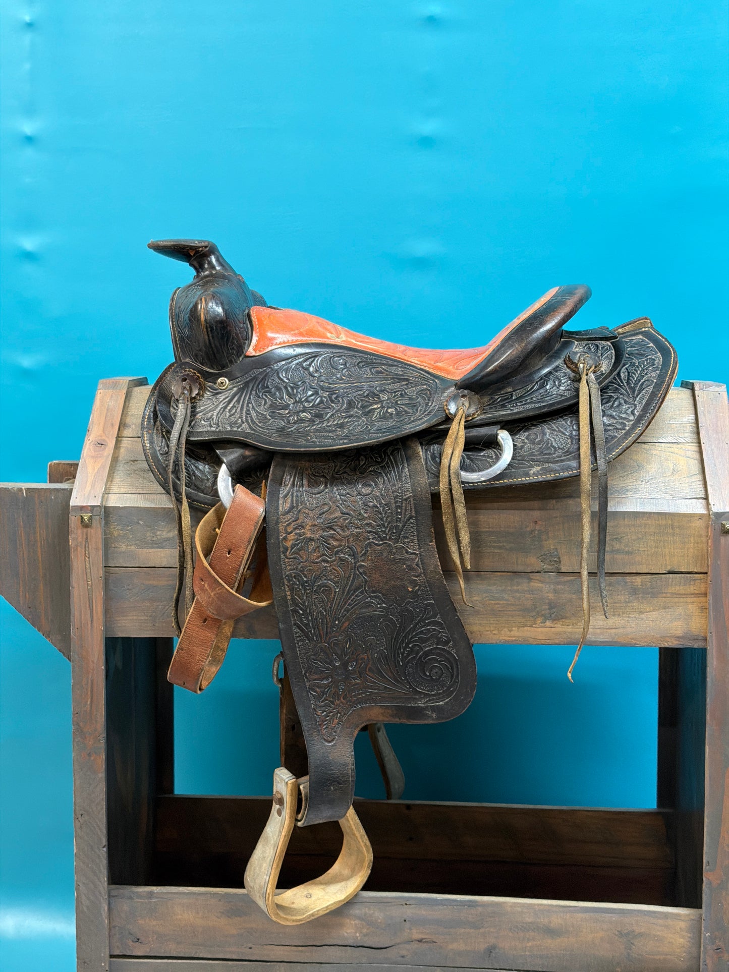 Western Saddle vintage, 15