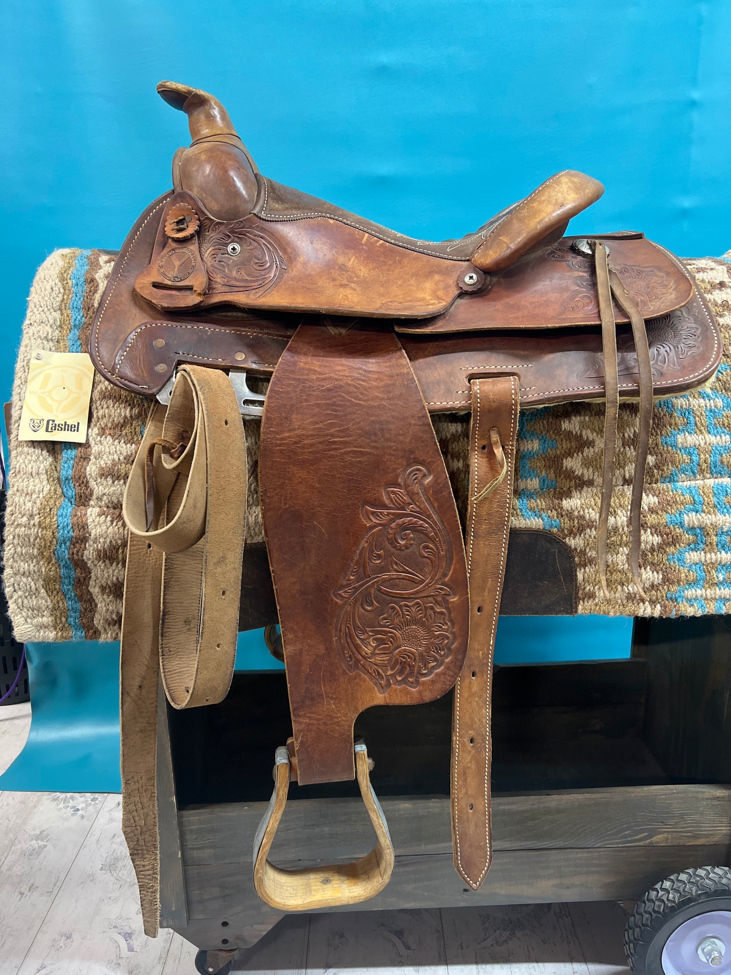 Brown Circle Y Rope saddle, 14.5